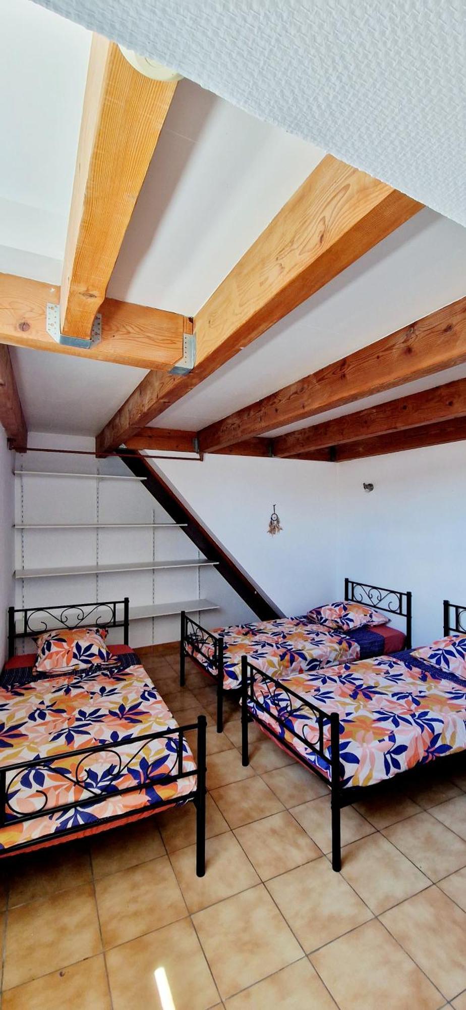Appartement Plein Centre-Ville Lodeve Exterior photo